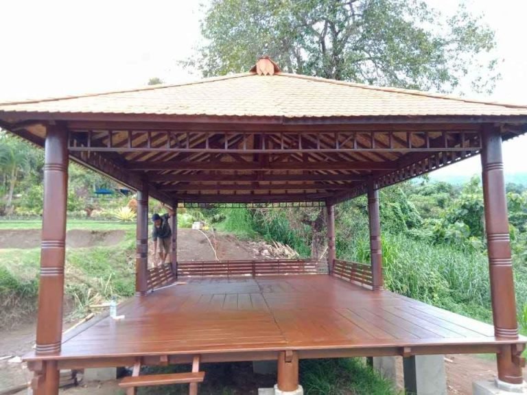 Jasa Pembuatan Gazebo Tamansari