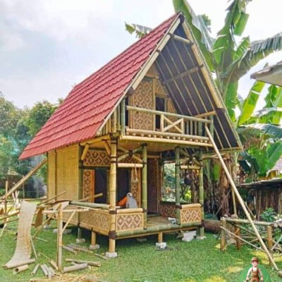Rumah Bambu Segitiga