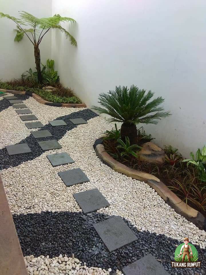 Taman Minimalis dengan Batu Koral